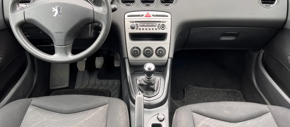 PEUGEOT 308 1.6 HDI 110CH PREMIUM 3P