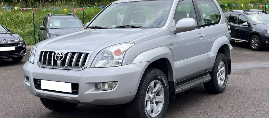 TOYOTA LAND CRUISER 3.0 D-4D 165CH VX 3P