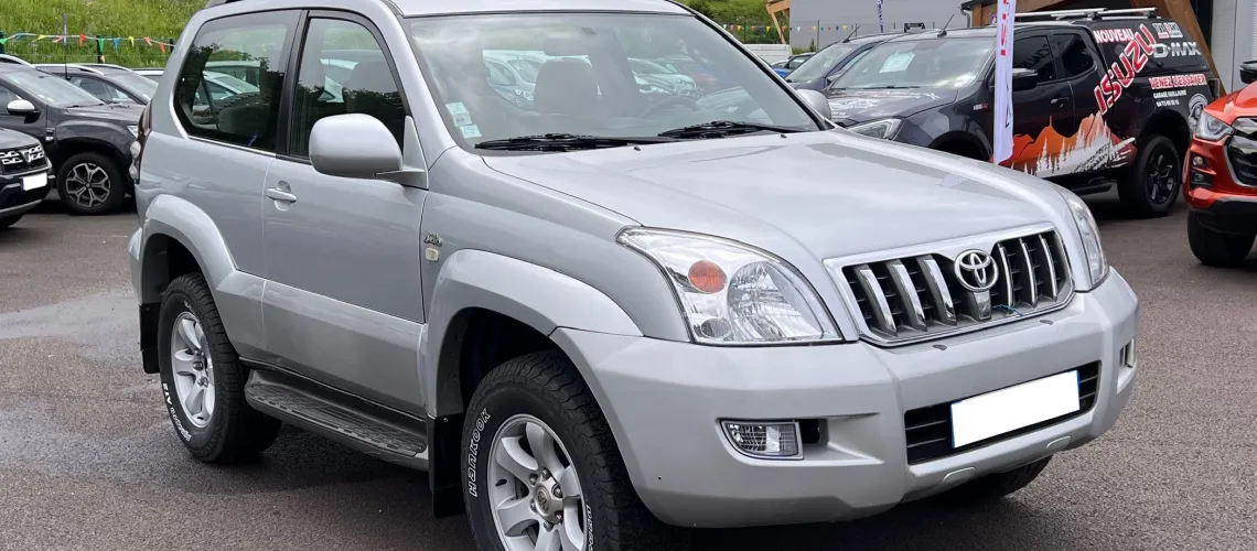 TOYOTA LAND CRUISER 3.0 D-4D 165CH VX 3P