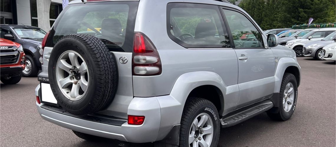 TOYOTA LAND CRUISER 3.0 D-4D 165CH VX 3P