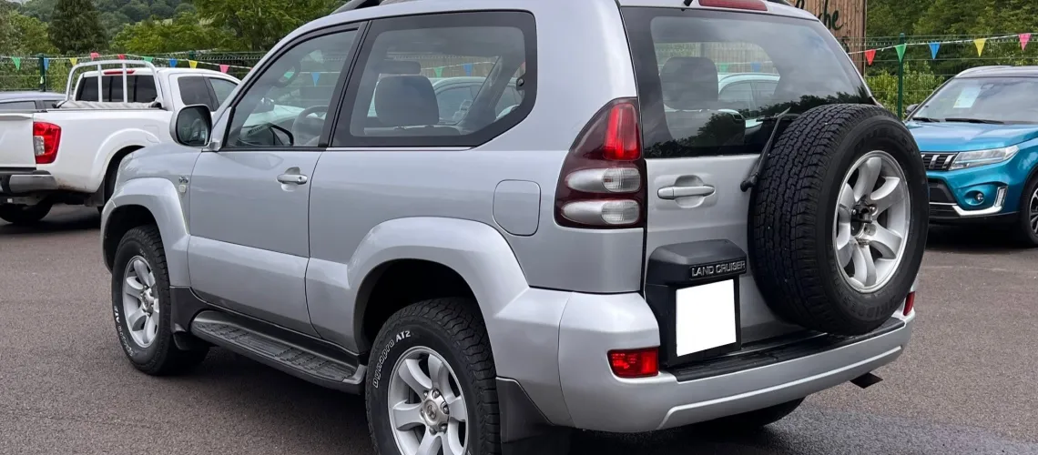 TOYOTA LAND CRUISER 3.0 D-4D 165CH VX 3P