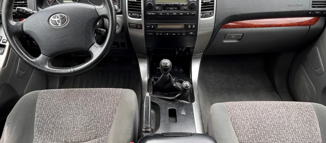 TOYOTA LAND CRUISER 3.0 D-4D 165CH VX 3P